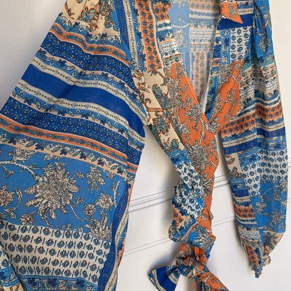 Flying Tomato Boho Wrap Long Sleeve Top Ballon Sleeves Size Medium - Picture 3 of 9